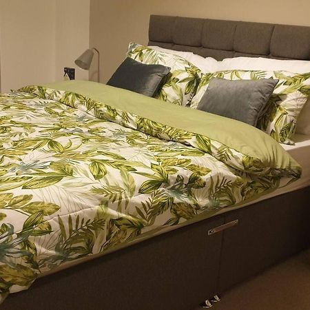Stunning 2-Bed Apartment In Manchester City Centre แมนเชสเตอร์ ภายนอก รูปภาพ