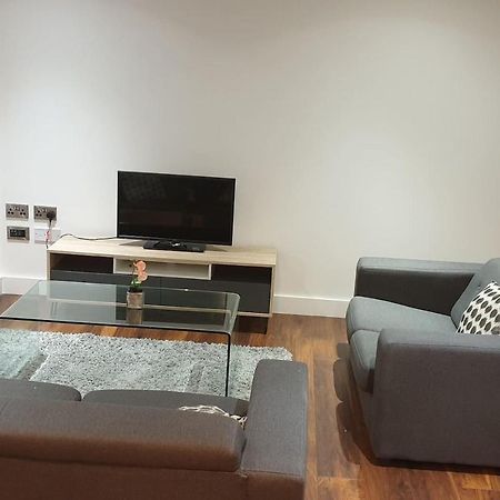 Stunning 2-Bed Apartment In Manchester City Centre แมนเชสเตอร์ ภายนอก รูปภาพ