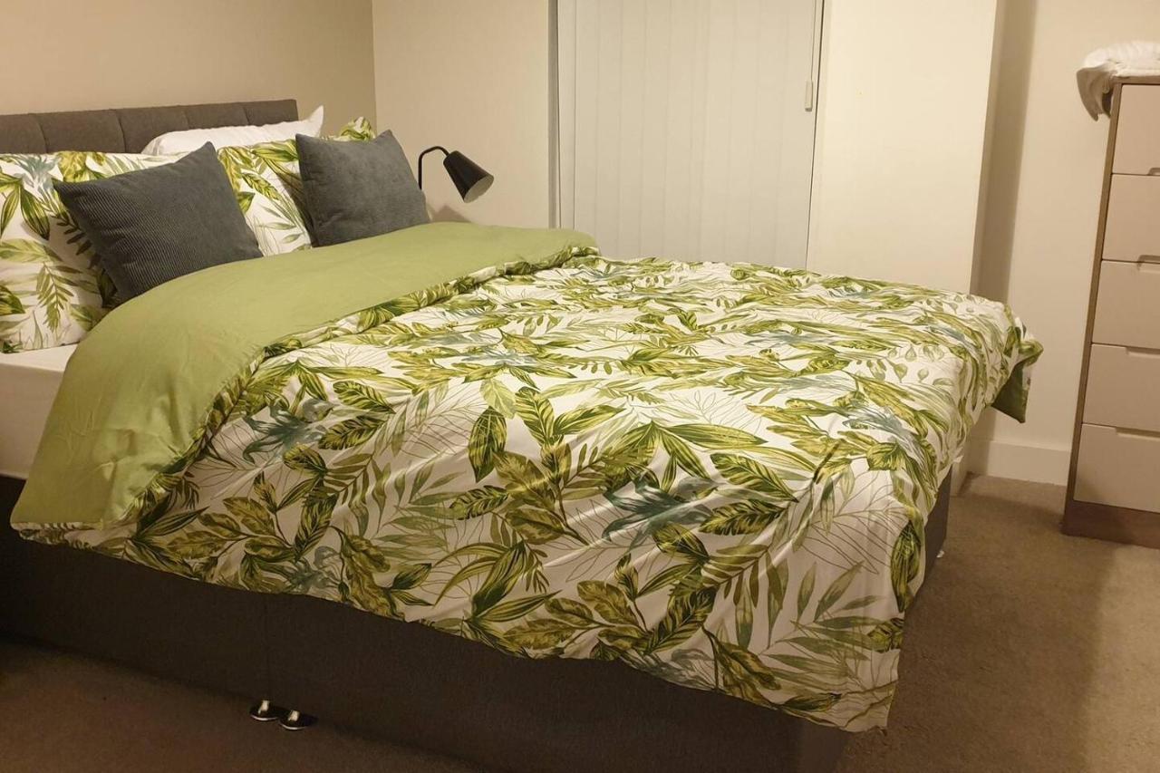 Stunning 2-Bed Apartment In Manchester City Centre แมนเชสเตอร์ ภายนอก รูปภาพ
