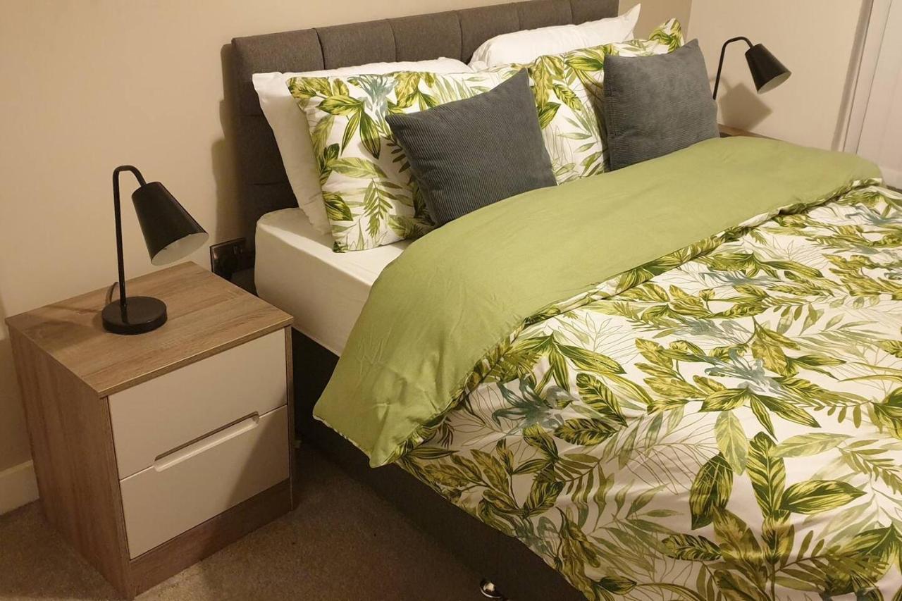 Stunning 2-Bed Apartment In Manchester City Centre แมนเชสเตอร์ ภายนอก รูปภาพ